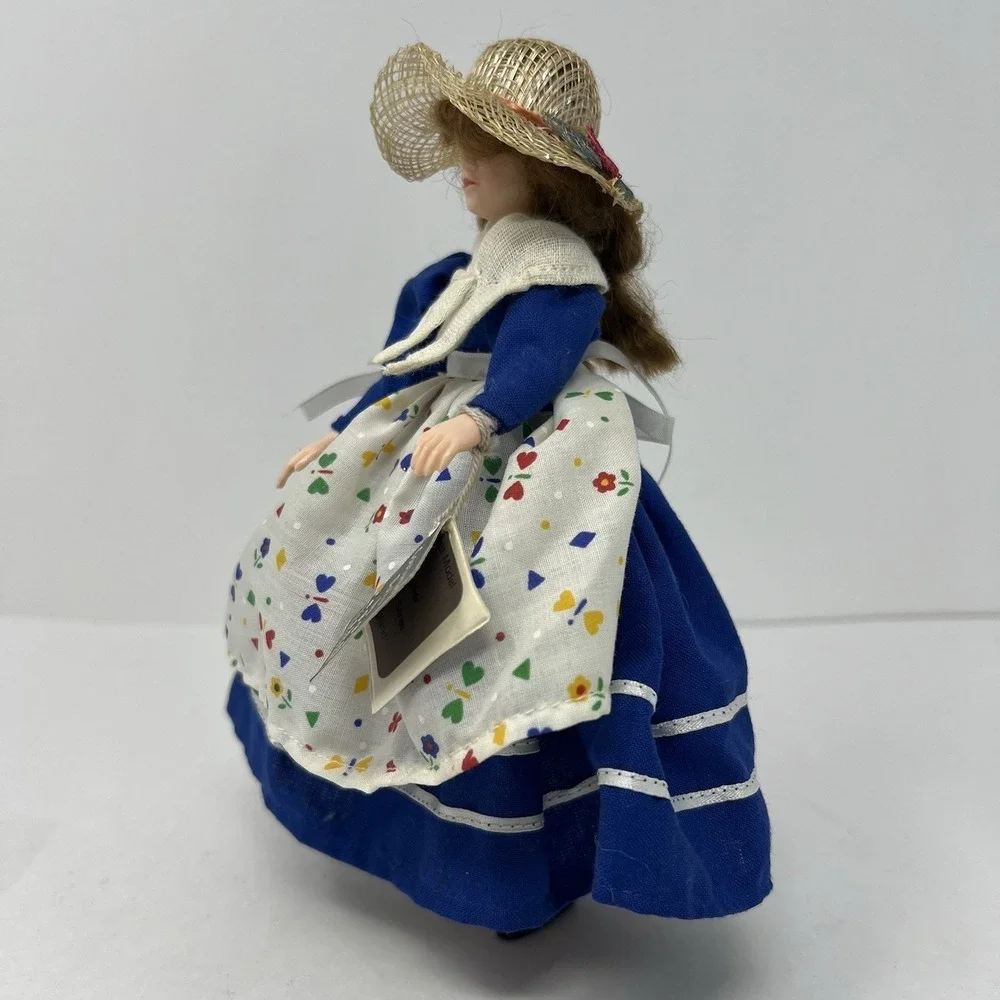 Collectors Costume Dolls Peggy Nisbet Bonnie B392 Cries of‎ London Series